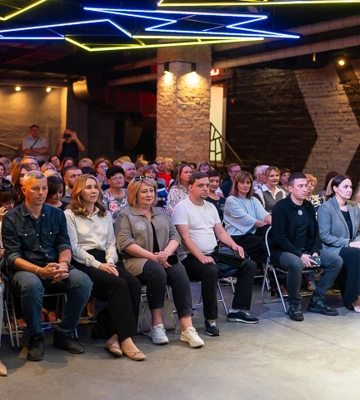 Платформа обміну педагогічним досвідом: у Запоріжжі відзначили переможців обласної виставки «Освіта Запорізького краю»