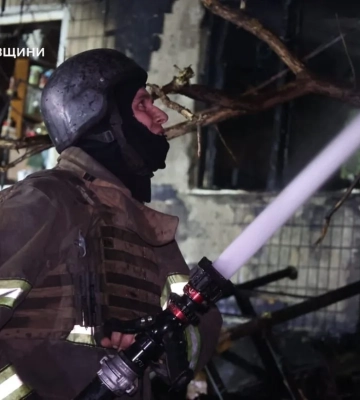 У Харкові ліквідовано пожежу після авіаудару