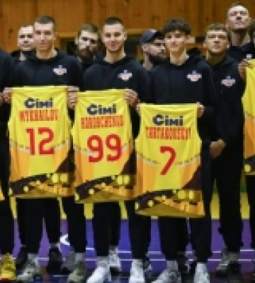 Перед стартом сезону БК «Старий Луцьк» презентував оновлений логотип і представив склад команди