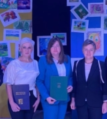 Почесні грамоти та подяки: освітян Берегового відзначили на державному рівні