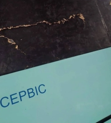 Росіяни знову атакували маршрутку у передмісті Херсона, що потрапила під обстріл напередодні
