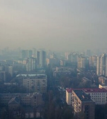 У Києві знову фіксують високий рівень забрудненості повітря