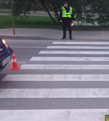 На Львівщині автомобіль збив 76-річну велосипедистку