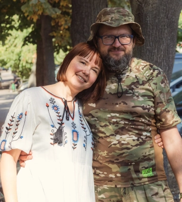 “Коли він приїжджає, все одно думками залишається там”: черкащанка розповіла, як війна вплинула на її подружнє життя