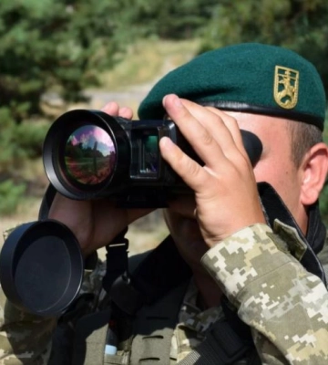 Пограничники задержали уклониста, который на пути в Польшу заблудился в лесах Ривненщины. ВИДЕО