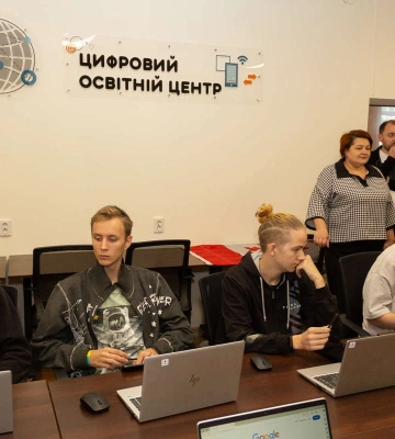 Надолуження освітніх втрат та нові можливості: в Запоріжжі працює сучасний цифровий освітній центр