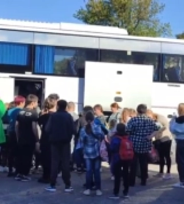 Дітей з окупованої Херсонщини відправили на «відпочинок» до окупованого Криму