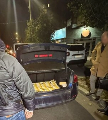 Начальник ТСЦ на Виннитчине за 12 тыс. евро переправлял военнообязанных в Молдову, - Нацполиция. ФОТО