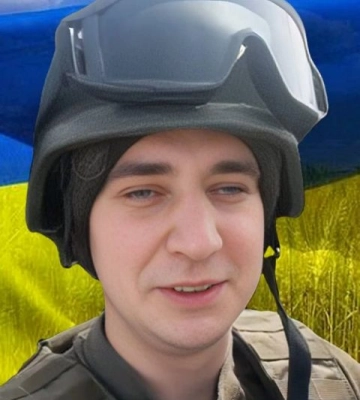 У Вараші провели в останню дорогу молодого нацгвардійця
