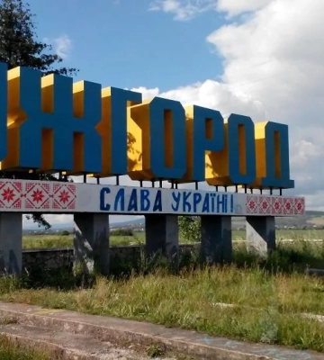 В Ужгороді водій збив пішохода на переході біля ЖК "Crystal"