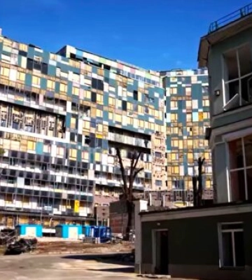 Дворічний хлопчик із вибуховим переломом: двоє дітей постраждали під час атаки на Київ