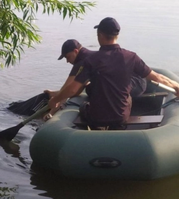 У Житомирі рятувальники дістали зі ставка тіло загиблого чоловіка