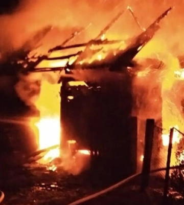 На окупованій Луганщині вогнем знищено селище Устинівка