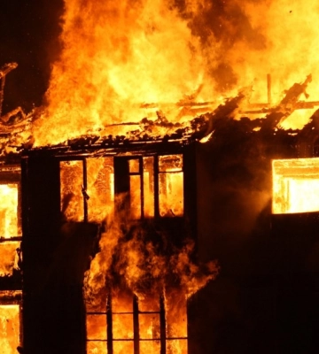 На окупованій Луганщині вогнем знищено селище Устинівка