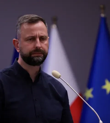 Міністр оборони Польщі: Україна не приєднається до ЄС, якщо не вирішить волинське питання