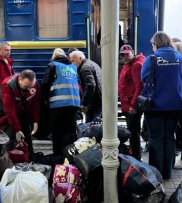 До Чернівців прибув черговий евакуаційний потяг із Донеччини