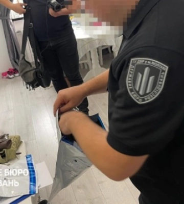 На Полтавщині посадовець ДСНС організував бізнес з переправлення чоловіків за кордон