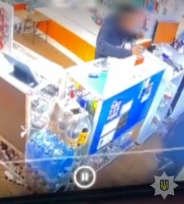 В Одесі чоловік погрожував продавчині гранатою – йому загрожує 15 років в&#039;язниці
