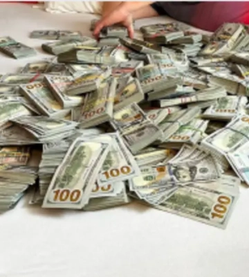 Понад $5 млн у ліжку. На Хмельниччині викрито сім&#039;ю посадовців на незаконному збагаченні (відео)