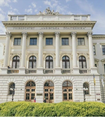 У Львівській політехніці лекцію прочитали бійці АЗОВ