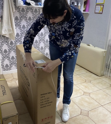 У Луцьку переселенка виграла грант і відкрила масажний кабінет