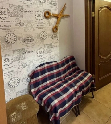 У селищі на Волині за 17 тисяч доларів продають перукарню
