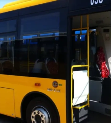 Прага передала шість автобусів для Бучанської громади: відкриють новий маршрут