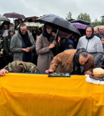З квітня вважався зниклим безвісти: на Волині поховали Героя Івана Шворака