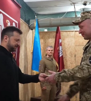 Зеленський на Сумщині зустрівся з воїнами, які б&#039;ються в Курській області