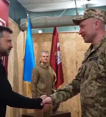 Зеленський на Сумщині зустрівся з воїнами, які б&#039;ються в Курській області