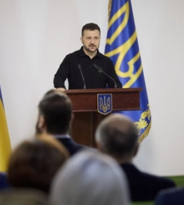 Зеленський вручив освітянам нагороди та присвоїв почесні звання