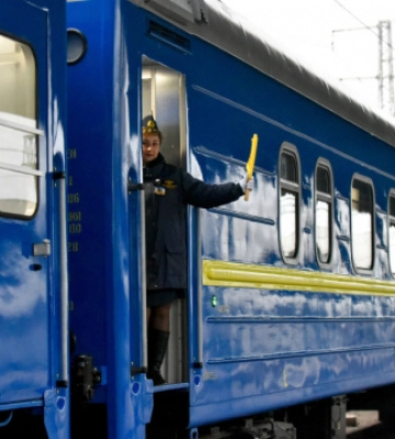 Через ремонт колії скорочують ряд залізничних маршрутів на Прикарпатті