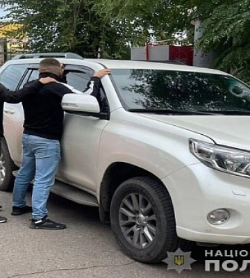 Сбежать за 7 тысяч долларов: в Кривом Роге полиция разоблачила незаконную схему пересечения границы
