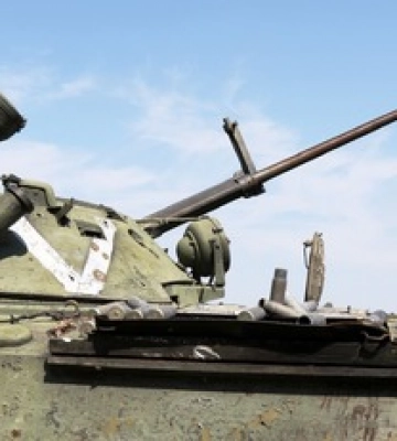 Ворог пересів з гусениць на колеса: військовий експерт пояснив величезну кількість трофейних танків та БМП