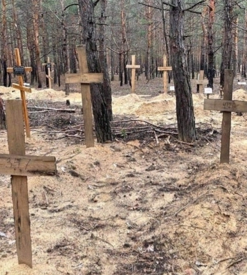 Массовое захоронение в Изюме – еще одно доказательство военных преступлений РФ в Украине, - президент Эстонии Карис