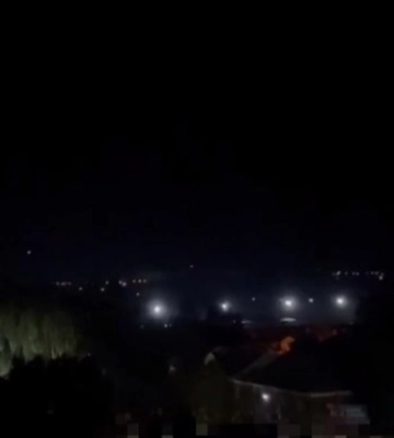 В Мелитополе после взрывов над базой оккупантов заметили черный дым