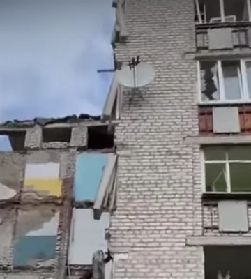 Стала могилою для 54 людей: в Ізюмі показали багатоповерхівку після авіаудару РФ