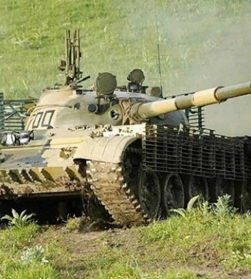 Під Харковом окупанти вдарили по цивільній машині з танка - СМИ