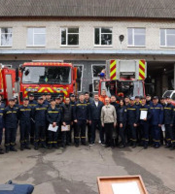 Ірпінським рятувальникам вручили пожежний автомобіль MAN та комплекти бойового одягу 