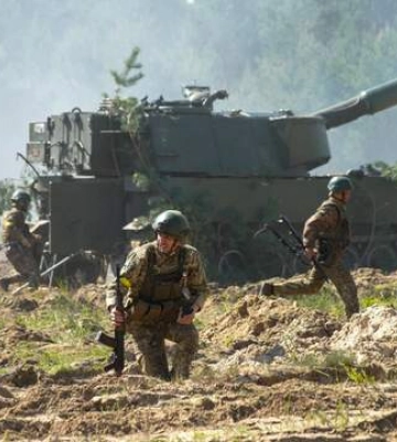 Ракетний удар по Запоріжжі, мінус 200 окупантів у Сватовому: основне за 208 день війни