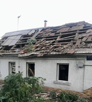 Обстріл Миколаєва вночі: ракета прилетіла у двір будинку