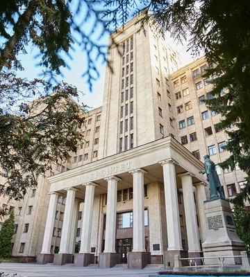 Як працюють університети на лінії вогню