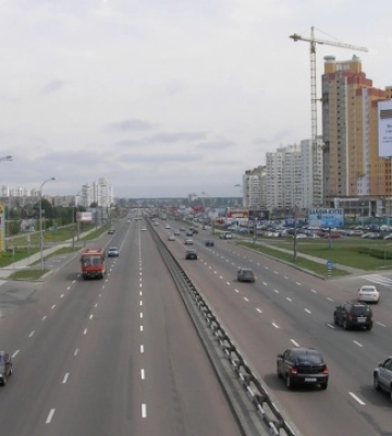 В Киеве на проспекте Бажана частично ограничат движение транспорта