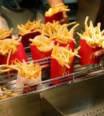 Завтра в Киеве возобновят работу первые три ресторана McDonald&#039;s