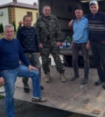 З громади на Дубенщині відправили харчові продукти військовослужбовцям на Донеччину