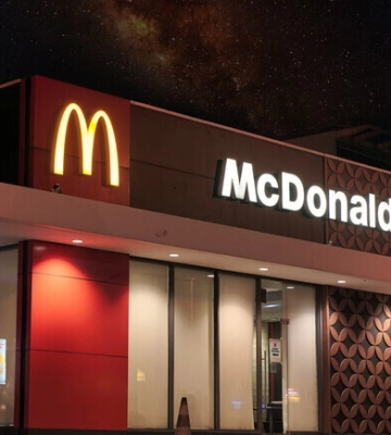Як у мережі жартують про відкриття McDonald&#039;s у Києві: добірка мемів