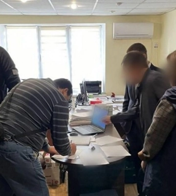 Харківські митники 163 рази &quot;переплутали&quot; метанол з РФ з розчинником