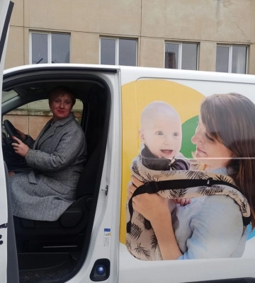 Львівщина отримала спецавтомобіль для перевезення вакцин