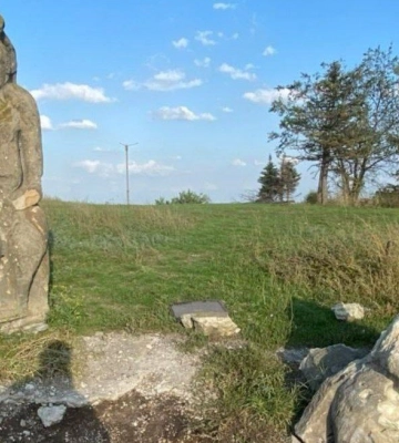Окупанти знищили давні сакральні статуї половецьких баб біля Ізюму