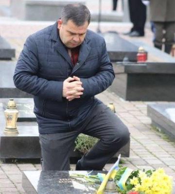 Микола Седіло, який з початком війни виїхав за кордон, майже не депутат ЛОР
